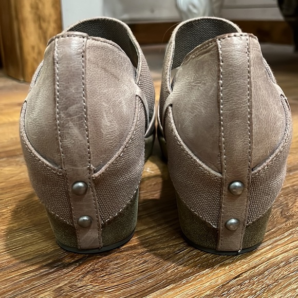 OTBT Wander Out Closed Toe Leather Wedge Sandal - Picture 3 of 7